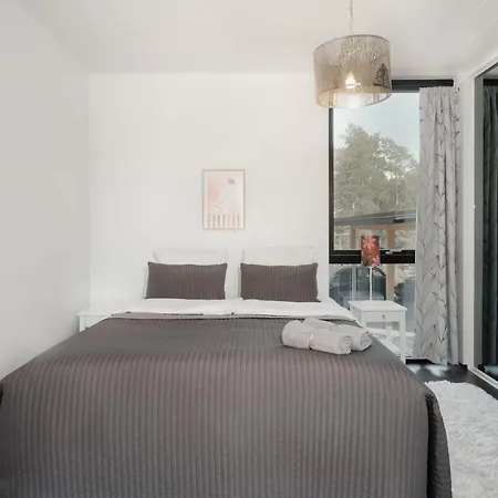 Seija's Modern Secluded With Jacuzzi & Sauna Villa